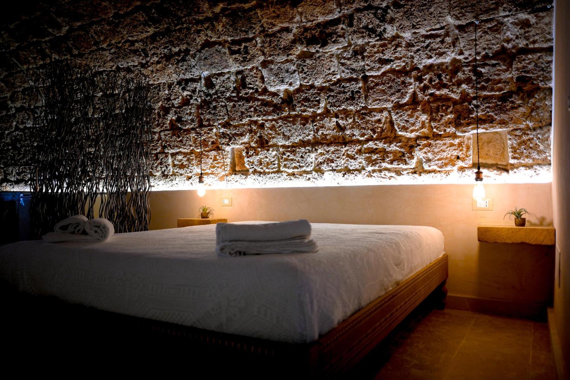 La Grotta, Luxury Suite & Spa Ното Екстериор снимка