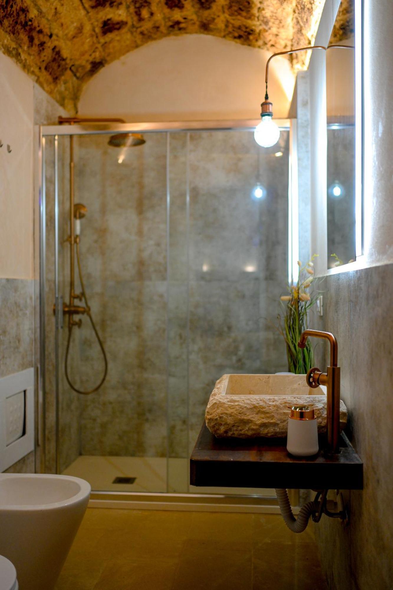 La Grotta, Luxury Suite & Spa Ното Екстериор снимка