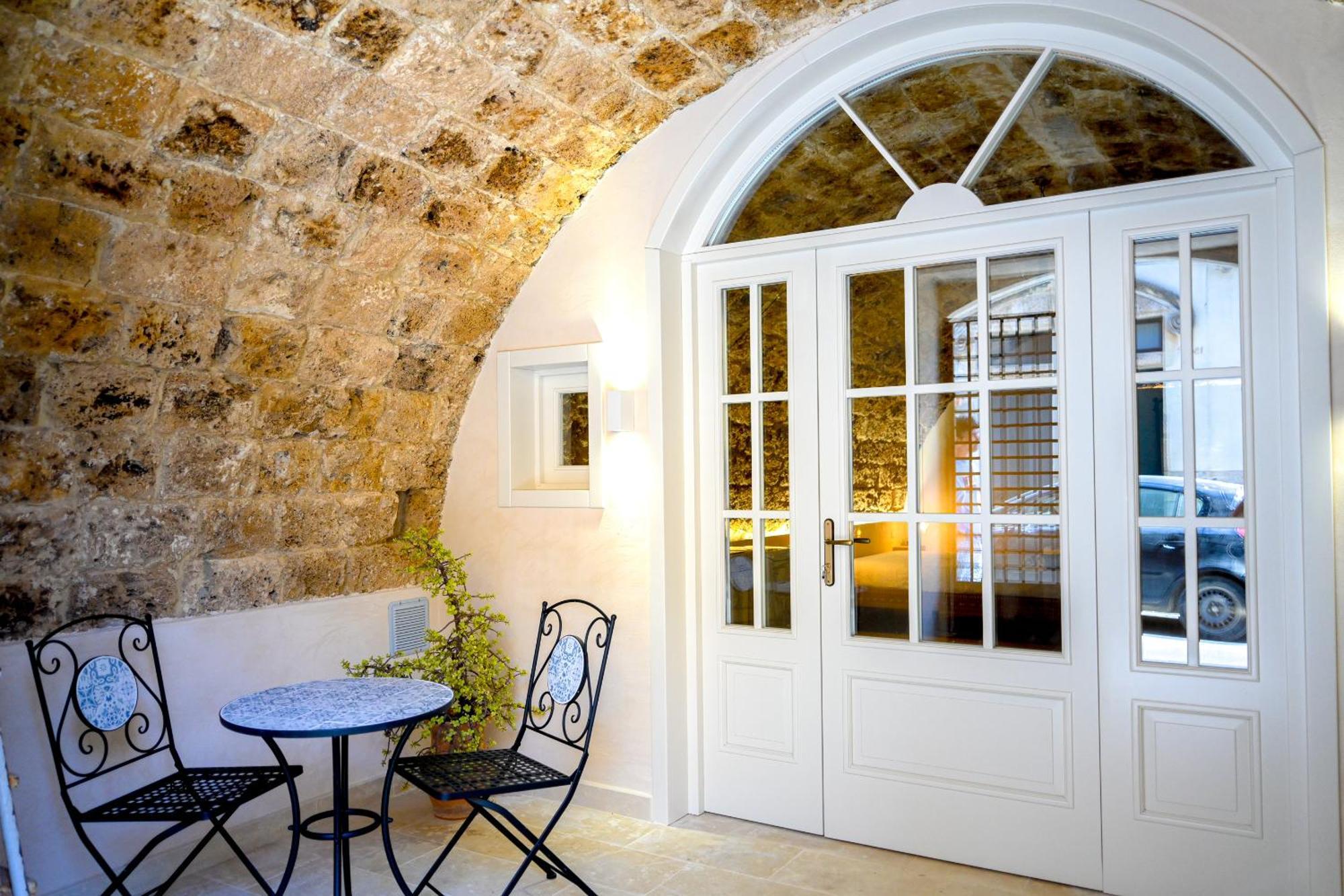 La Grotta, Luxury Suite & Spa Ното Екстериор снимка
